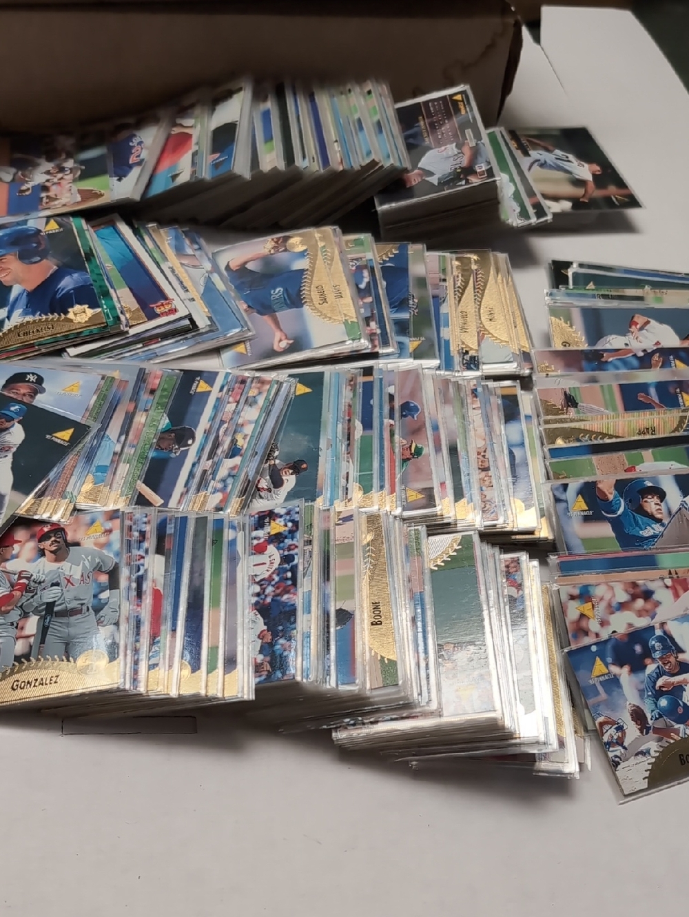 1994 & 1995 Pinnacle Baseball Card Collection - Mixed Teams All Sleeved